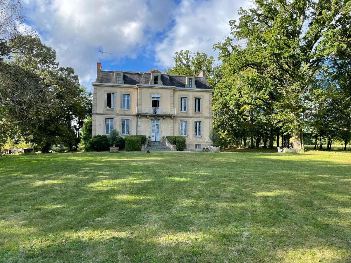 Chateau Du Grand Lucay ブルボン・ラルシャンボー エクステリア 写真